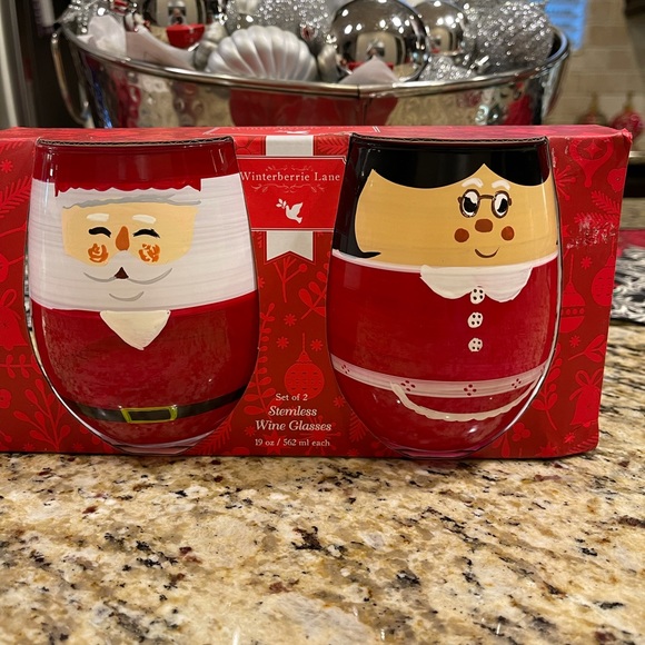 SANTA & MRS CLAUS STEMLESS WINE GLASSES NWT - Picture 4 of 11